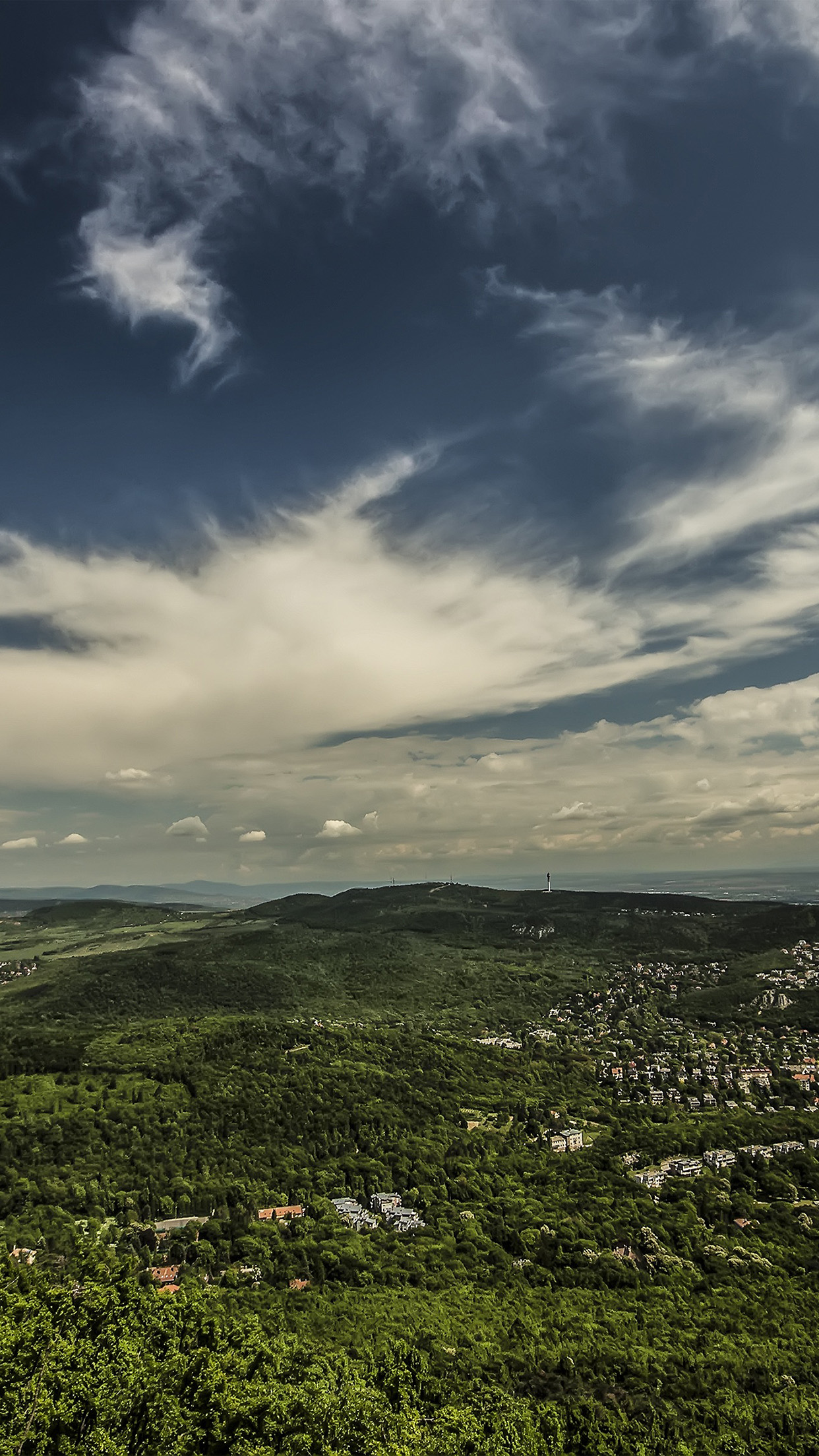 Mountain Green Wallpaper Iphone 11 - HD Wallpaper 