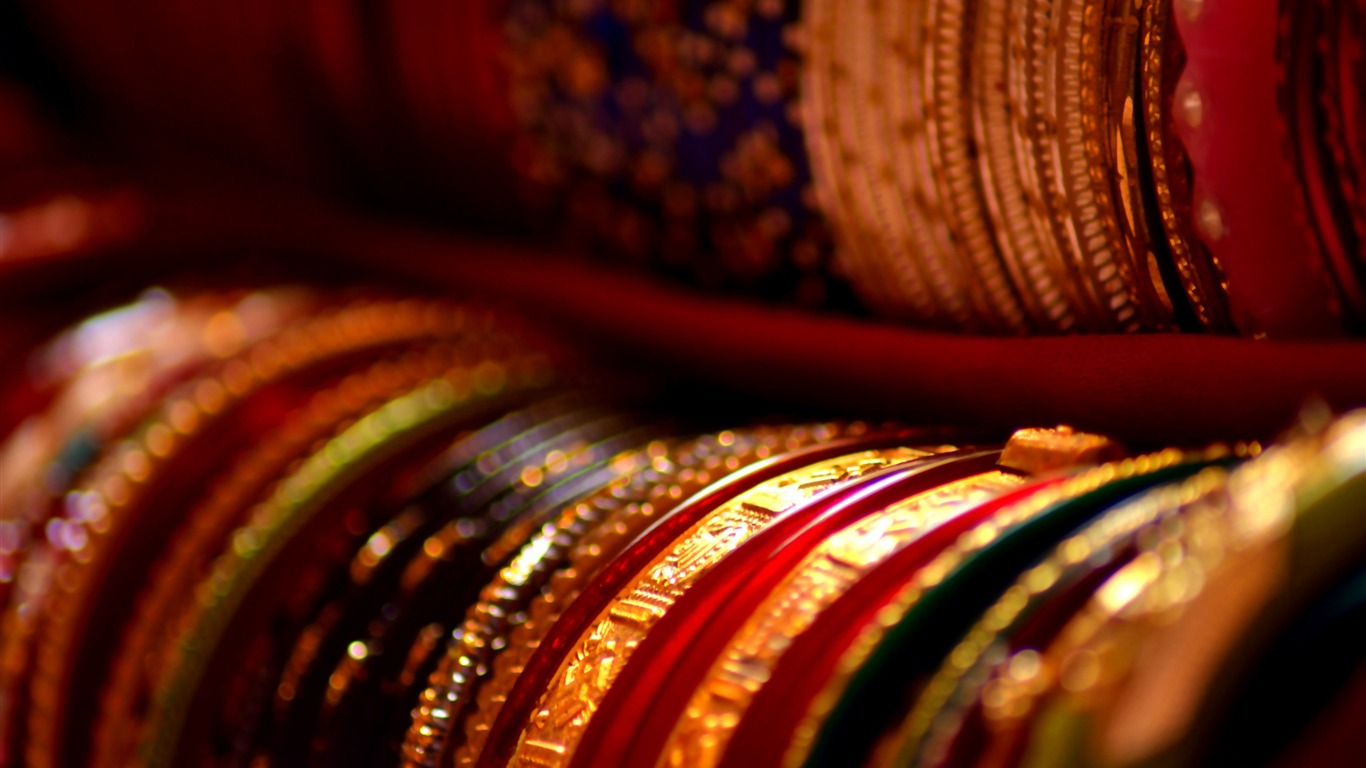 Colors Bracelets Bangles-macro Photography Hd Wallpaper2016 - Bangles Wallpaper Hd - HD Wallpaper 