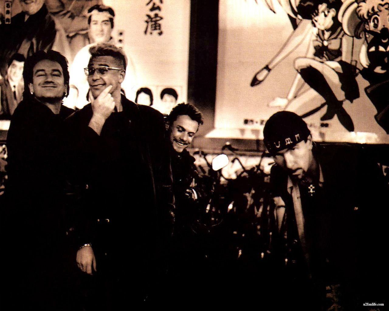 Adam Clayton U2 1990 - HD Wallpaper 