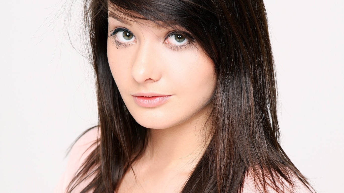 Anna Tatu - HD Wallpaper 