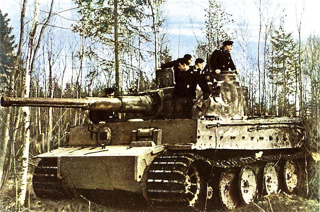 Tiger Panzer Tank In Position - Tiger 213 Otto Carius - HD Wallpaper 