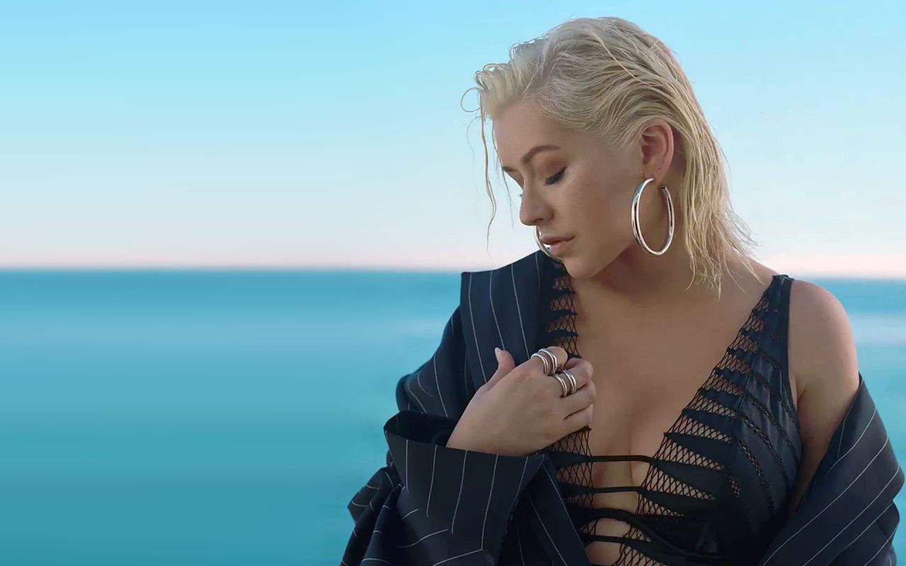 Christina Aguilera Wallpaper Hd 2019 - HD Wallpaper 