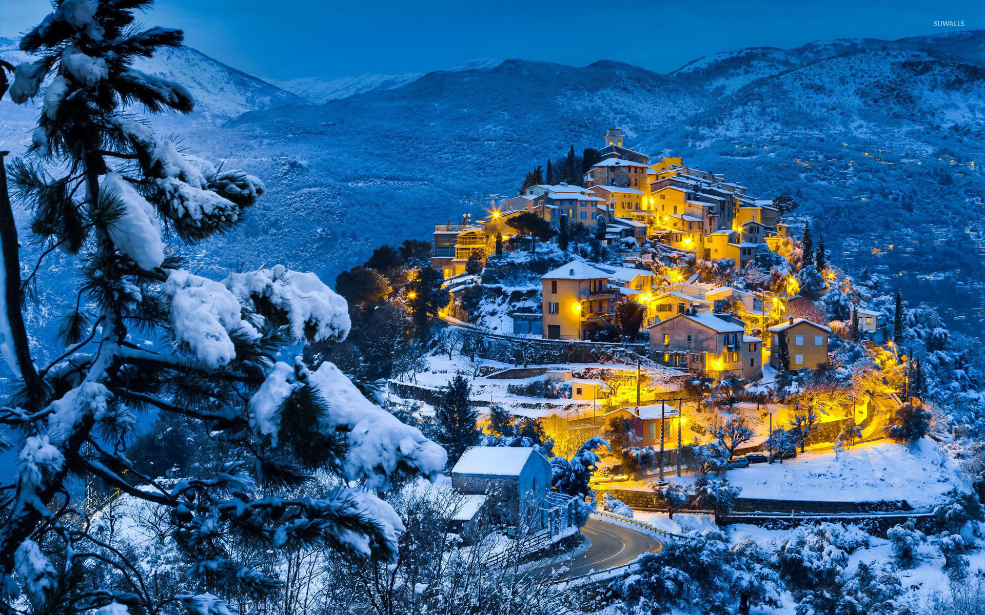 Winter Town Wallpaper Iphone - HD Wallpaper 