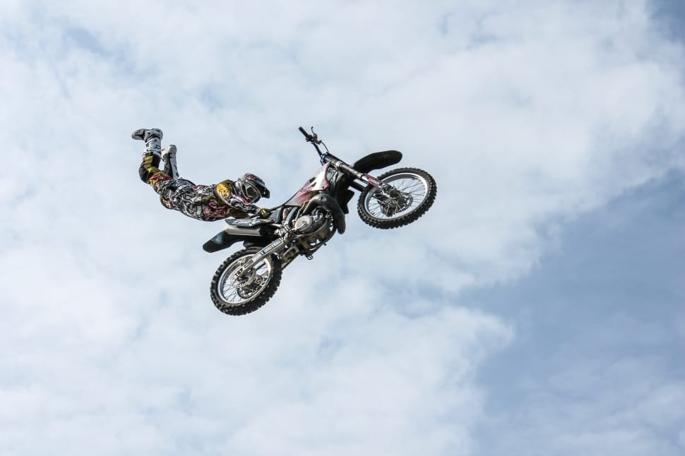 Rider Doing Dirt Bike Stunt Preview - Motorcycle Trick Air - HD Wallpaper 