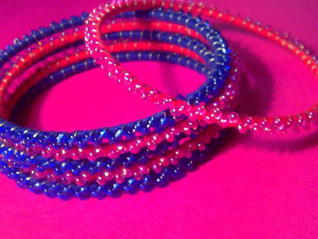 Bangles Hd - HD Wallpaper 