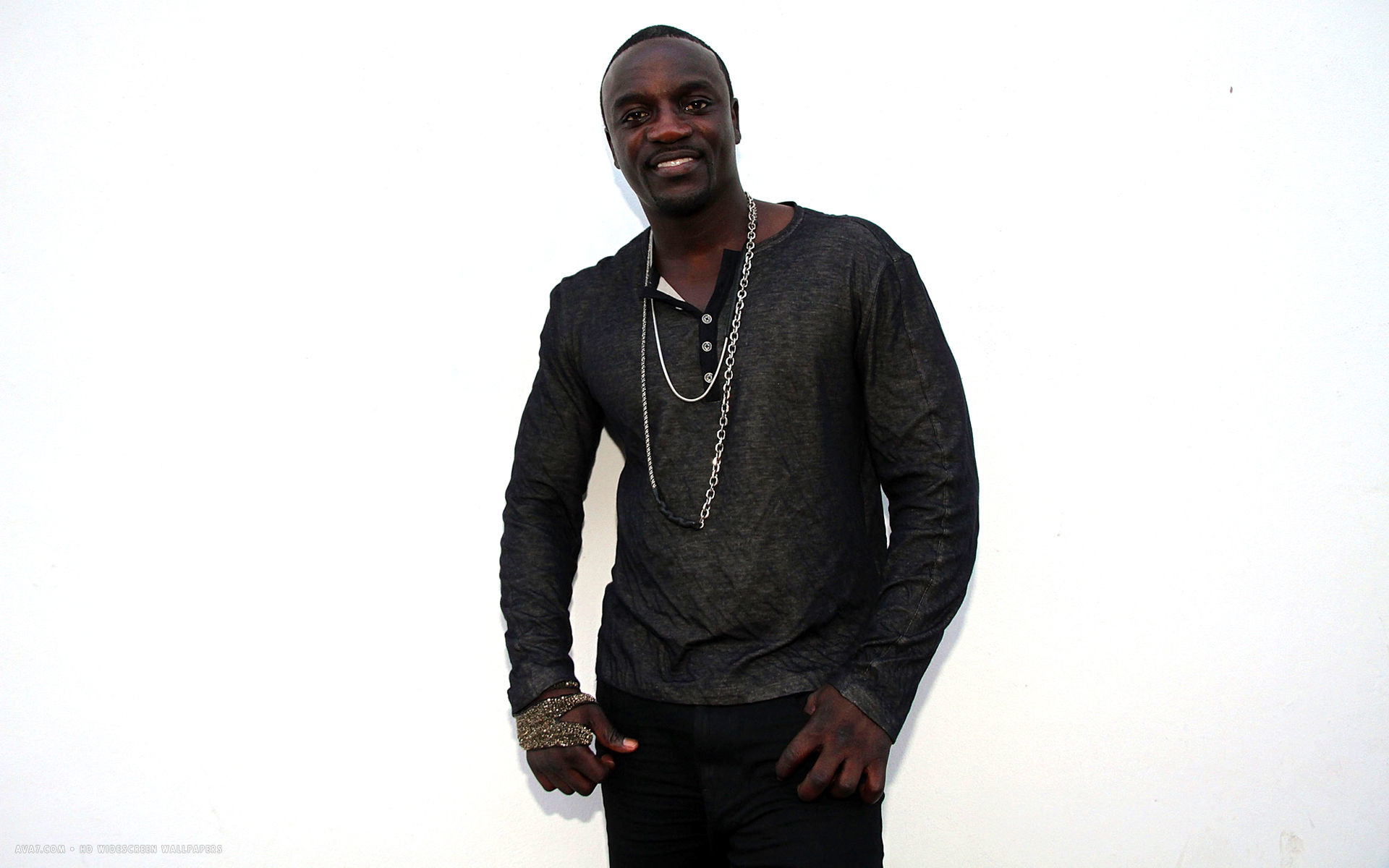 1920x1200, Akon Hip Hop Rap Music Artist Hd Widescreen - Taio Cruz - HD Wallpaper 