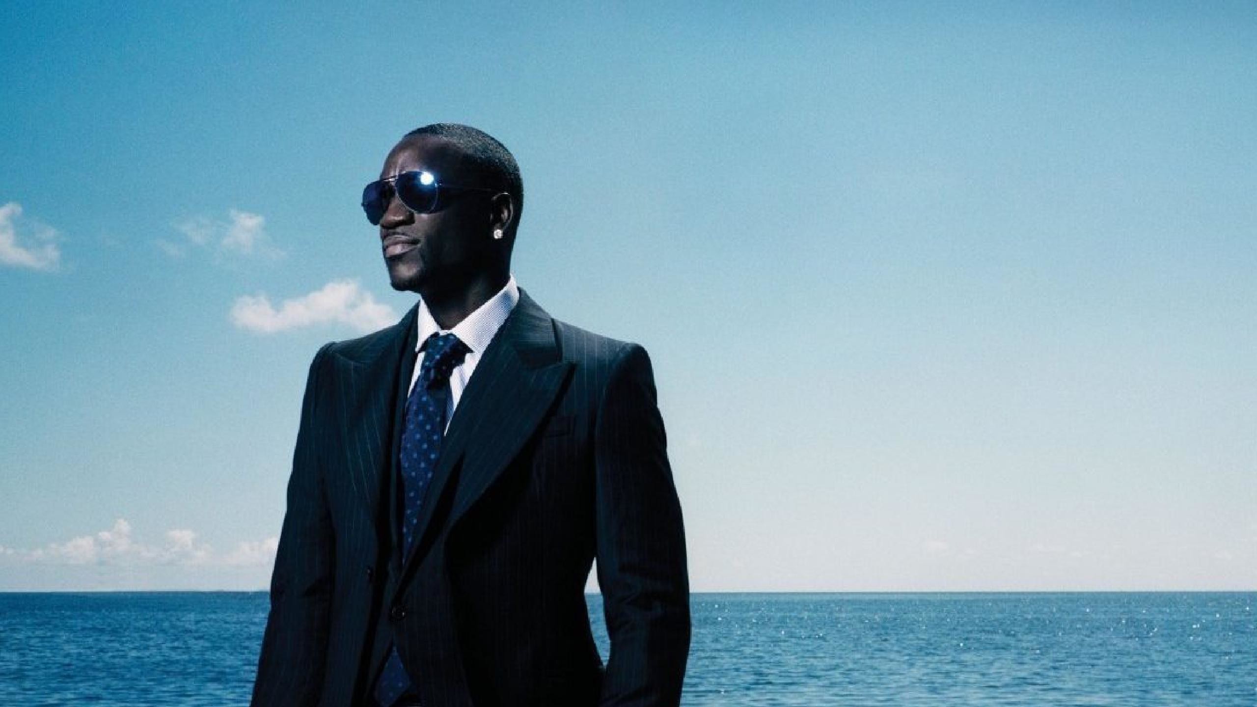 2560x1440, Akon Tickets Fã¼r 2017 2018 Tour - Akon Freedom Album Cover - HD Wallpaper 
