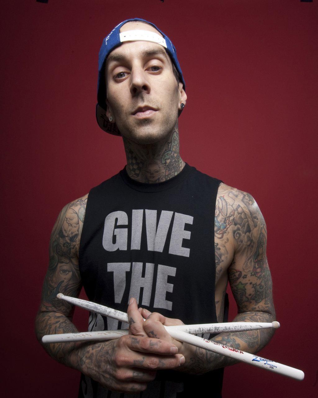 Travis Barker Wallpaper Iphone - HD Wallpaper 