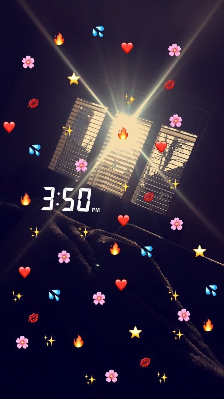 Aesthetic Wallpaper With Emoji - HD Wallpaper 