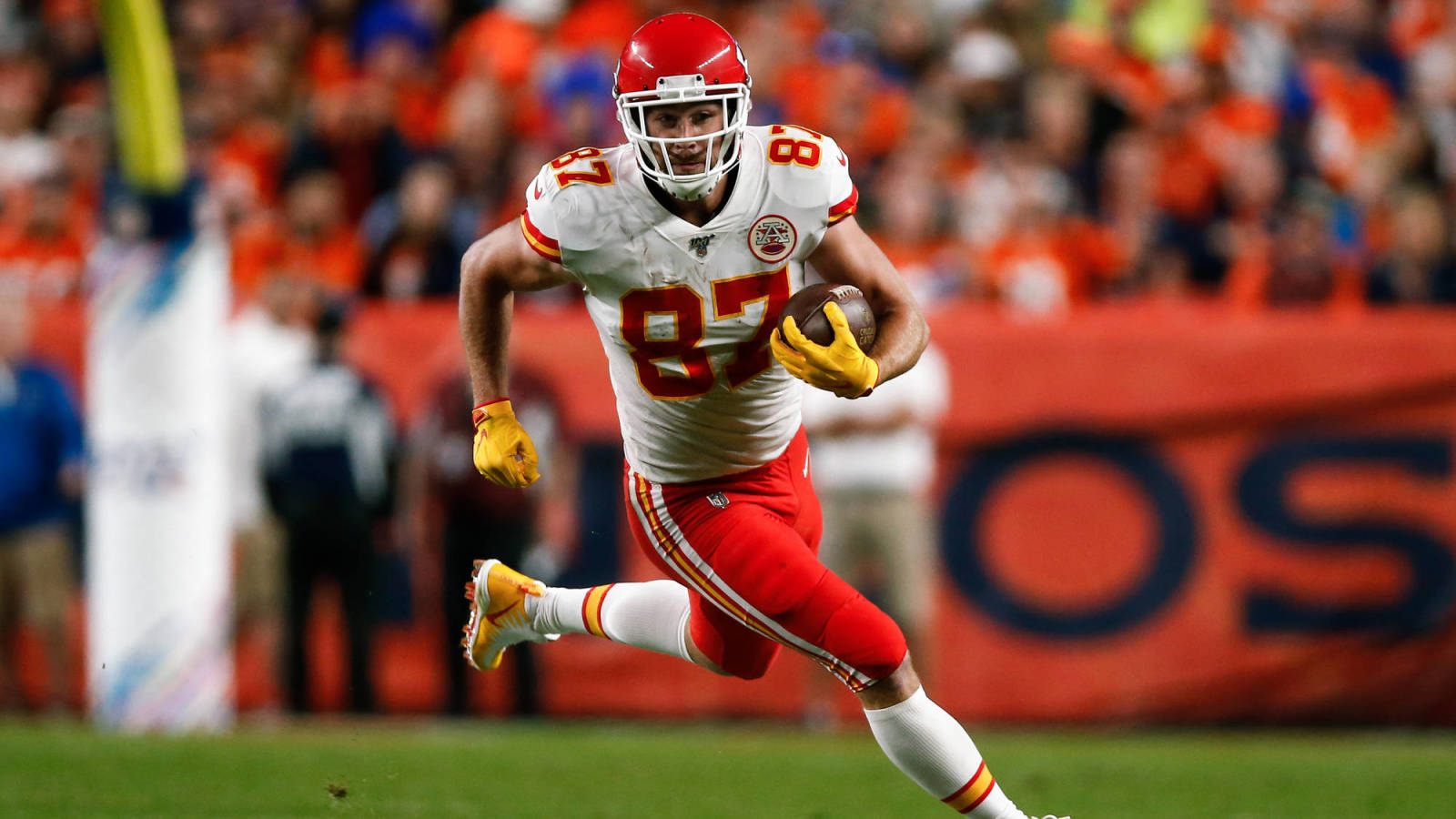 Football Player - HD Wallpaper 