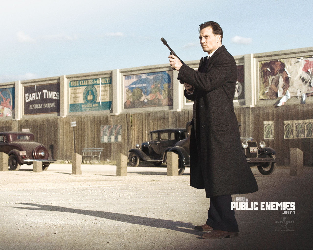 Public Enemies Wallpaper - Johnny Depp Public Enemies Coat - HD Wallpaper 