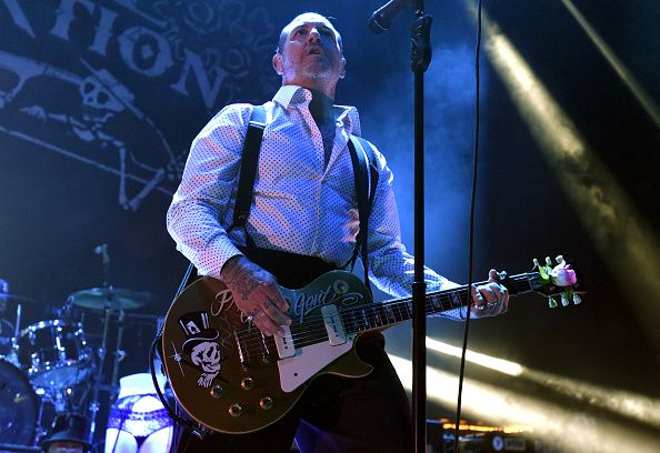 Mike Ness Of Social Distortion - Mike Ness Punch - HD Wallpaper 