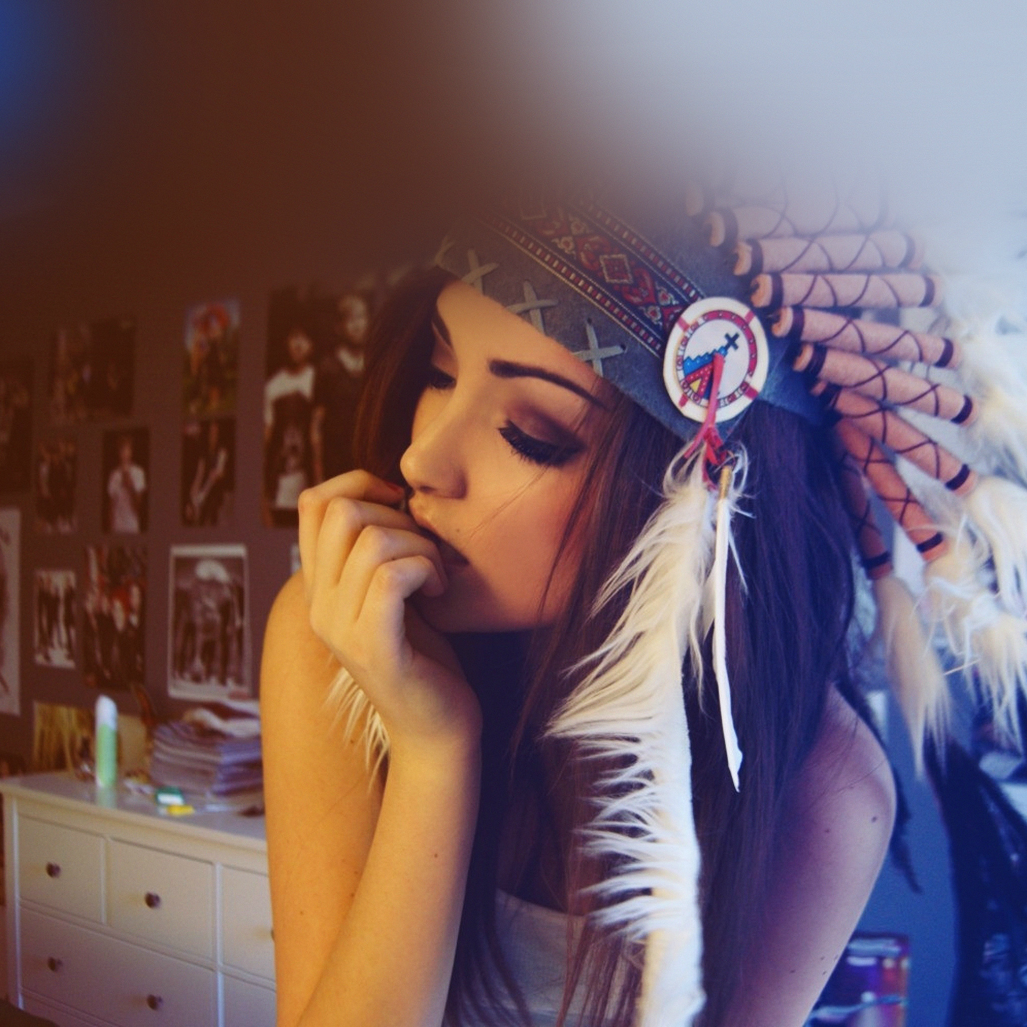 Girl With Indian Hat - HD Wallpaper 