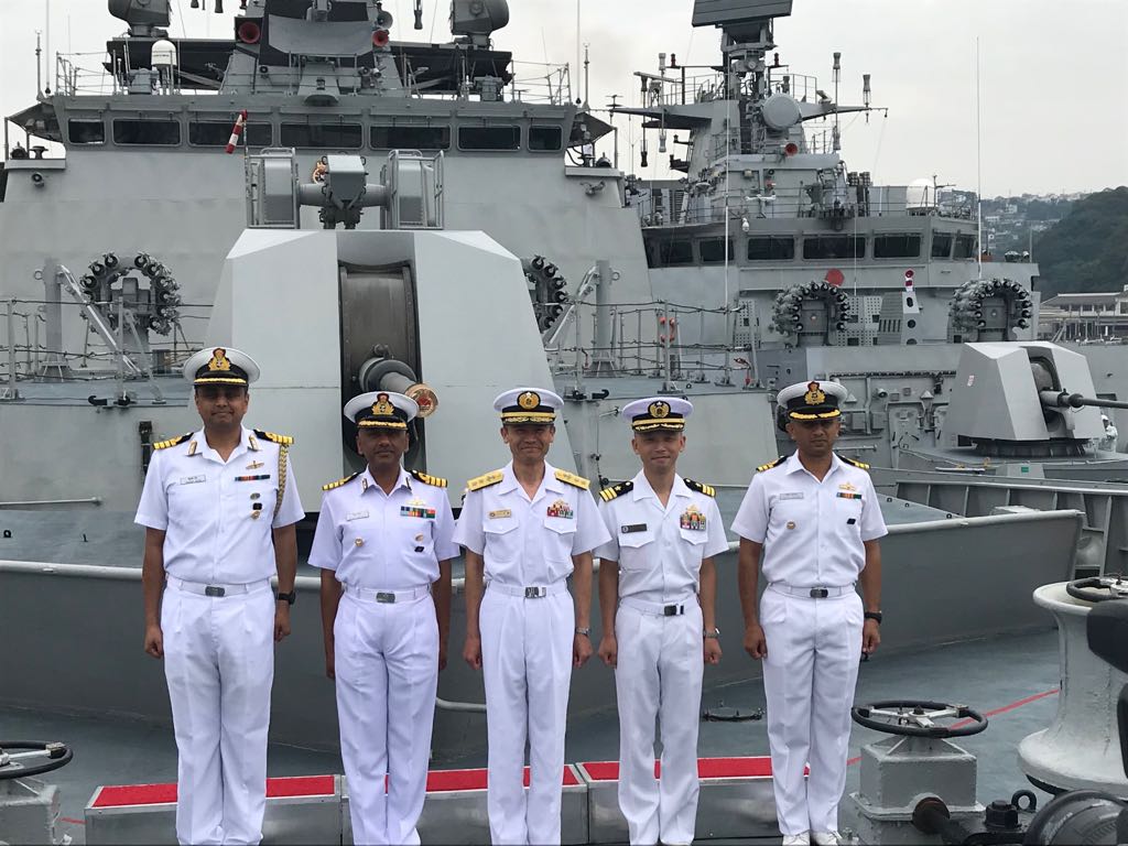 Indian Navy Wallpaper With Officers - 1024x768 Wallpaper 
