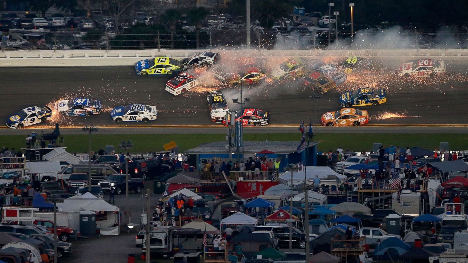 21 Car Pile Up At Daytona - HD Wallpaper 