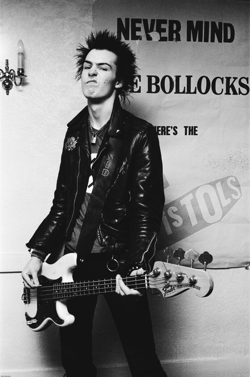Sid Vicious, Sex Pistols, And Punk Image - Never Mind The Bollocks Here's - HD Wallpaper 