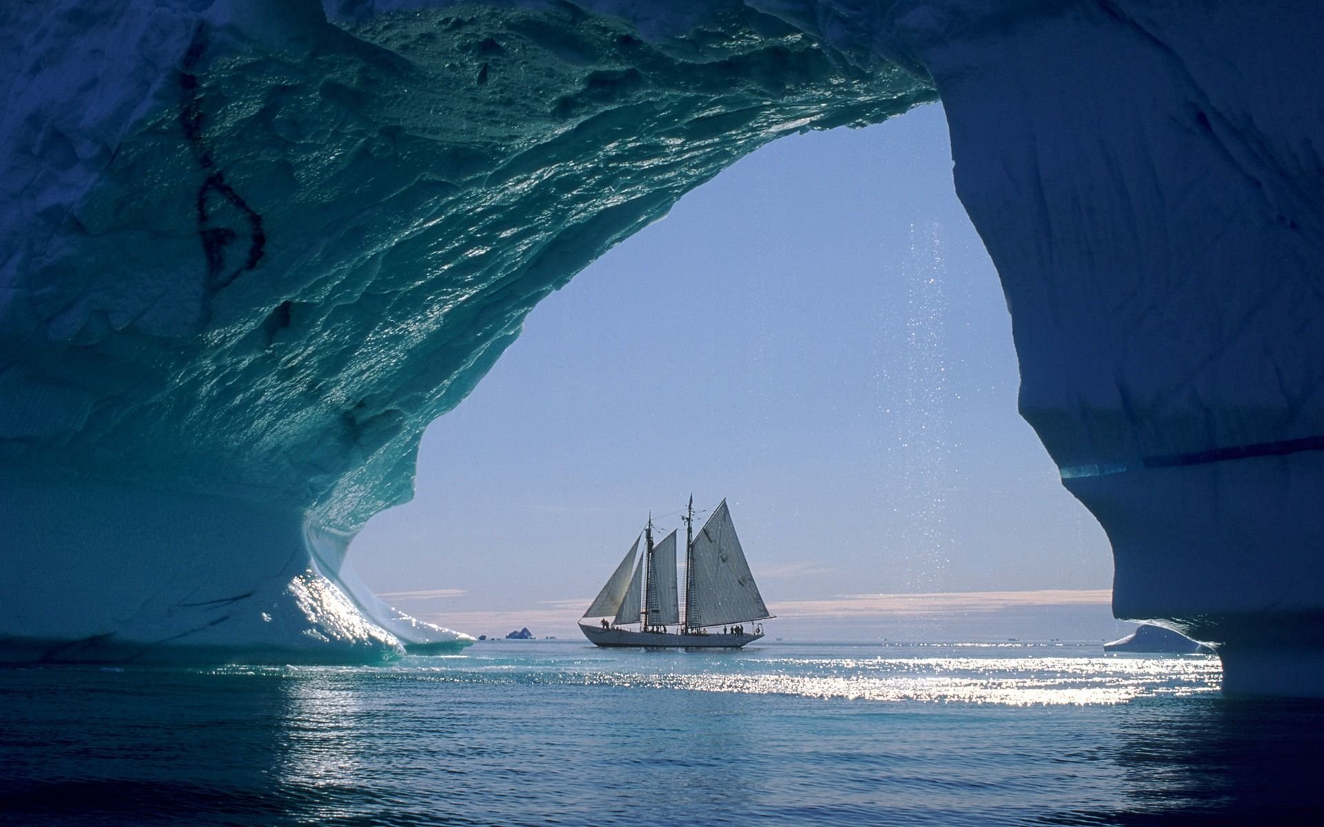 Sailboat Desktop Background - HD Wallpaper 