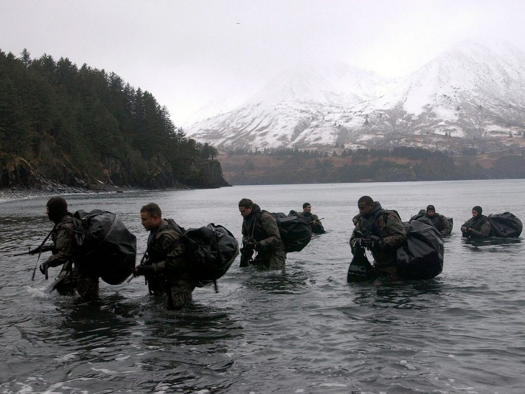 Img1a15 - Navy Seals In Cold Water - HD Wallpaper 