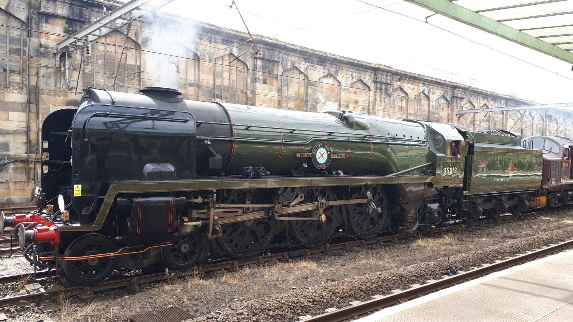 Railway - HD Wallpaper 