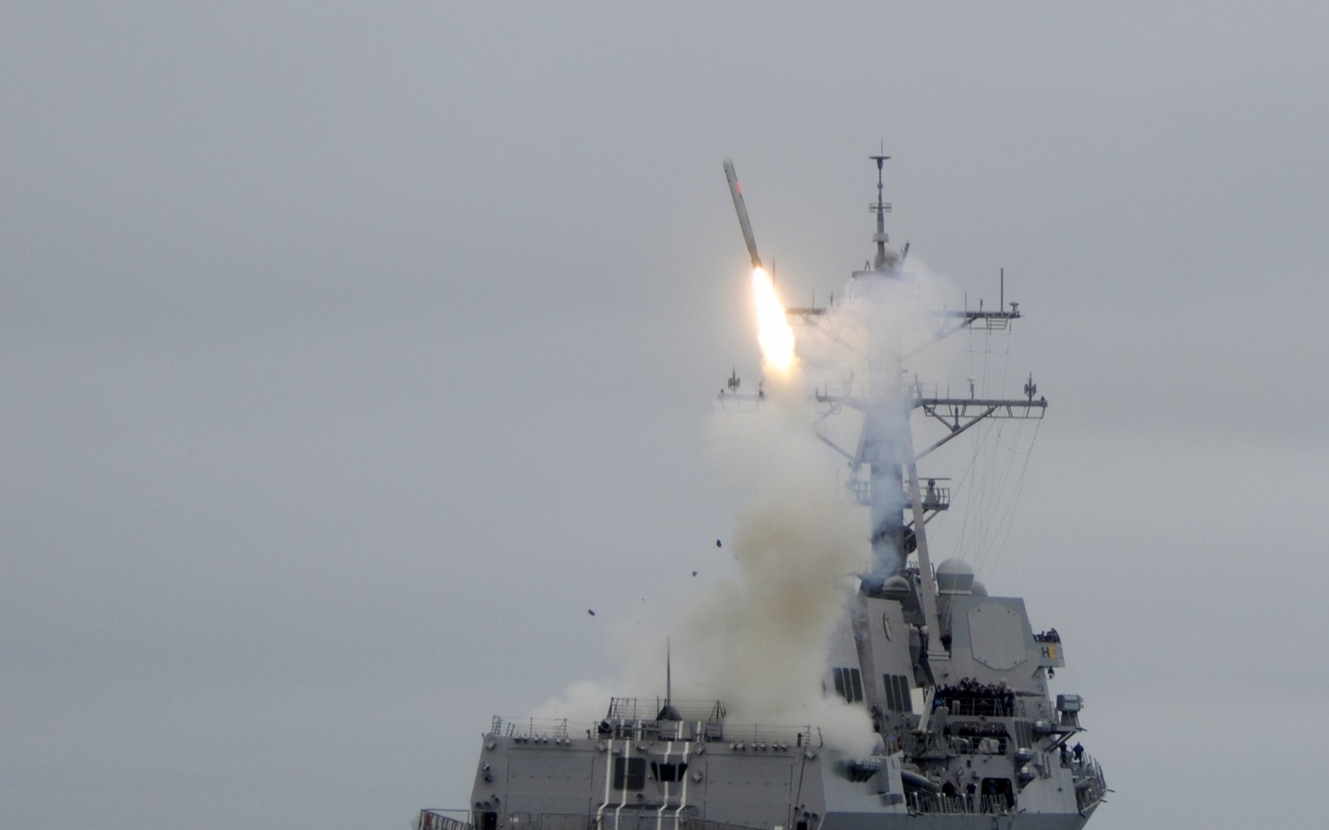 Best Ship Military Wallpaper Id - Tomahawk Missile - HD Wallpaper 