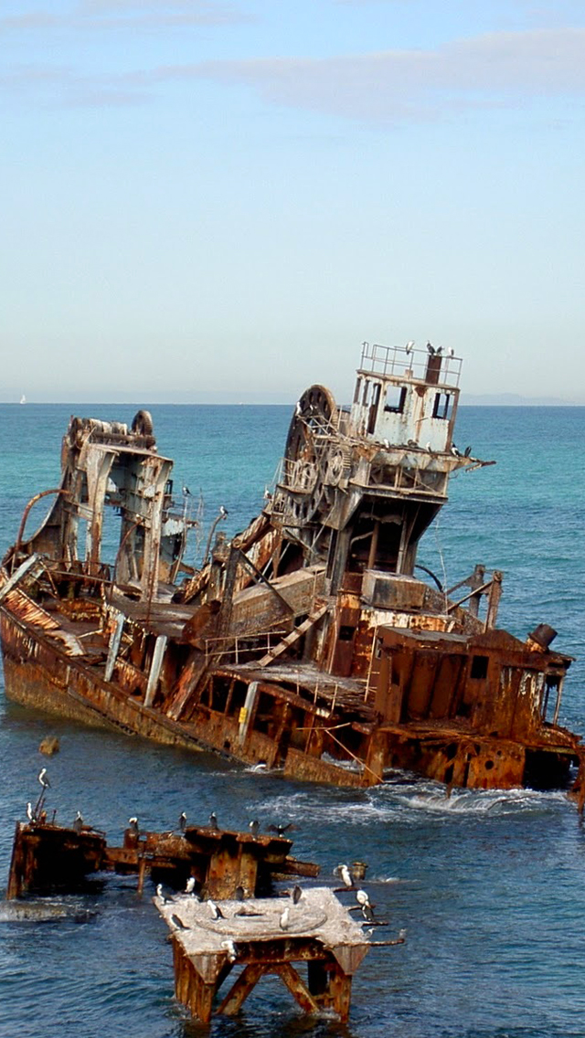 Destroyed Ship Wallpaper - Destroyed Ship - HD Wallpaper 