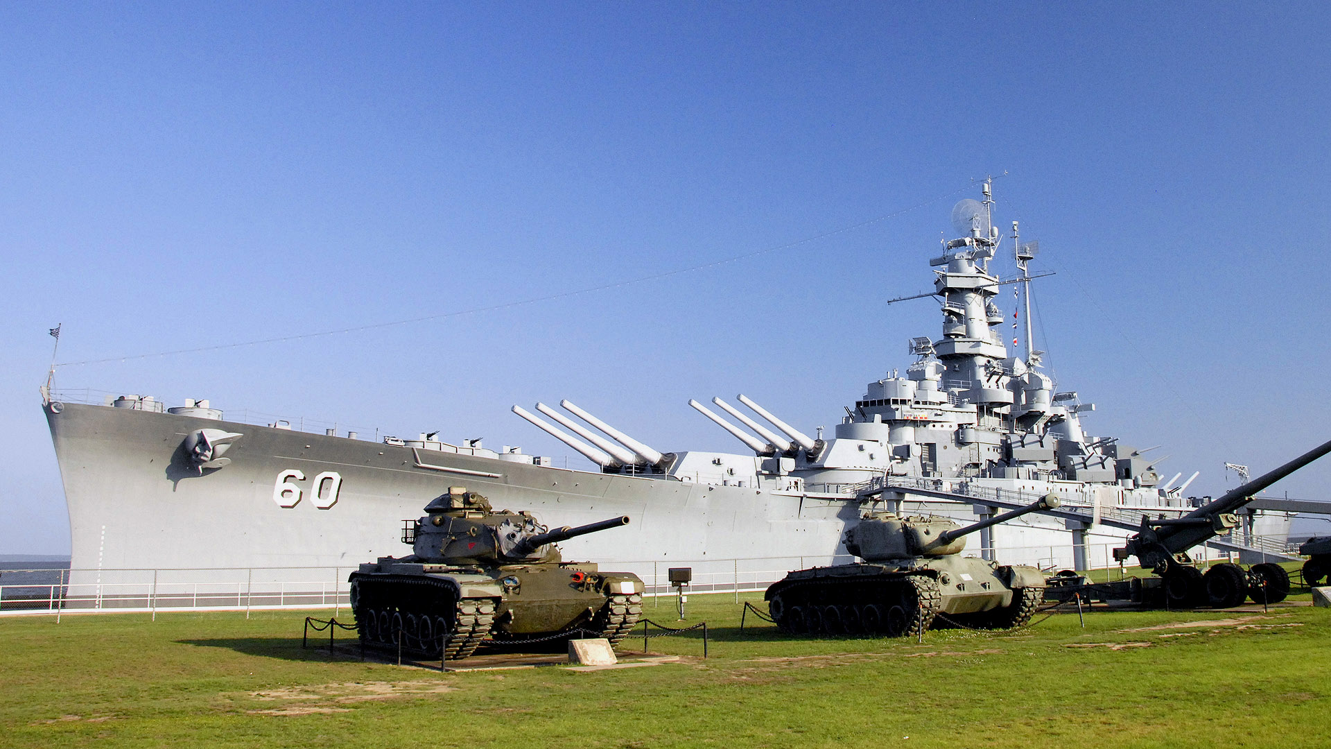 Wallpaper - Uss Alabama - HD Wallpaper 