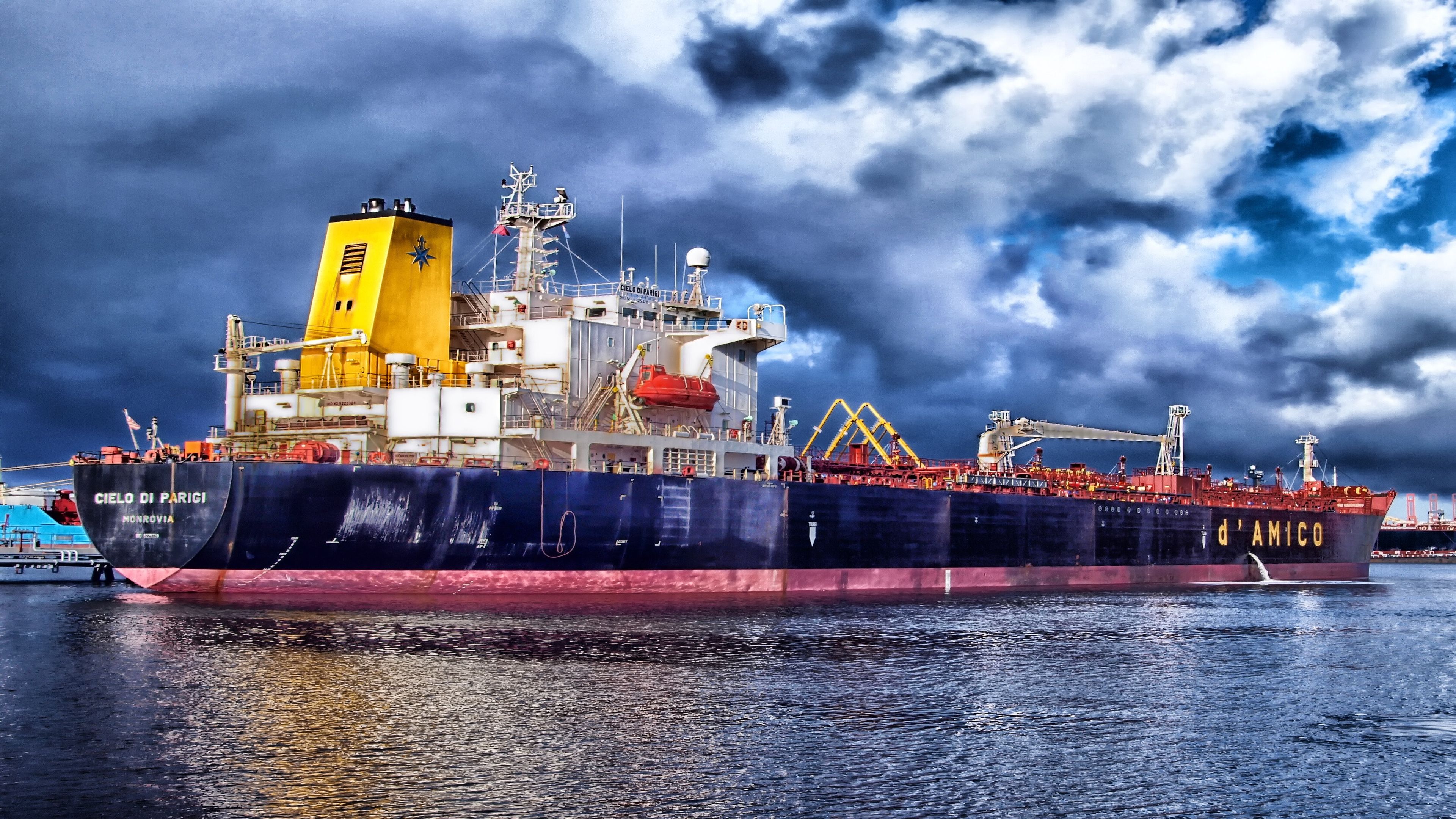 Cargo Ship Container With Cloudy Session 4k Wallpaper - Lodná Doprava - 3840x2160 Wallpaper Cargo Ship Container With Cloudy Session 4k Wallpaper - Lodná Doprava - 3840x2160 Wallpaper