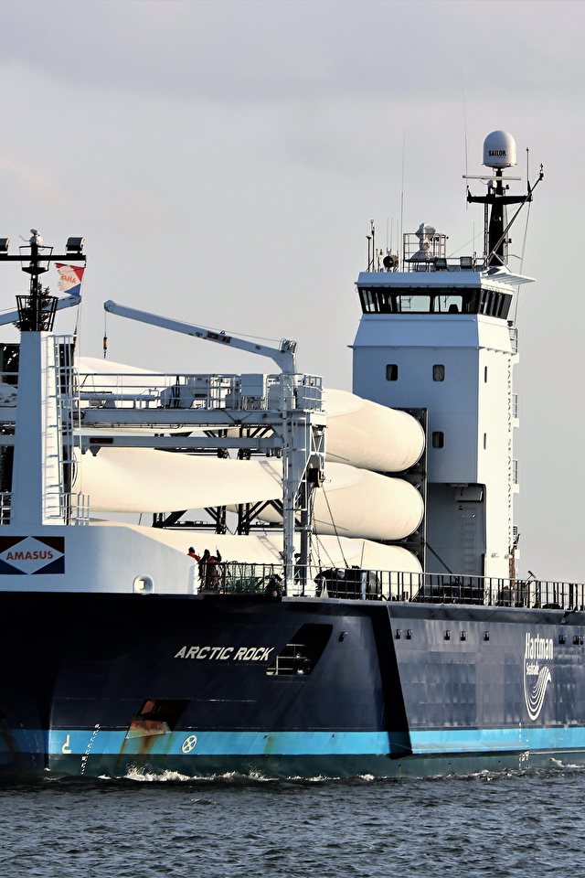 Command Ship - HD Wallpaper 