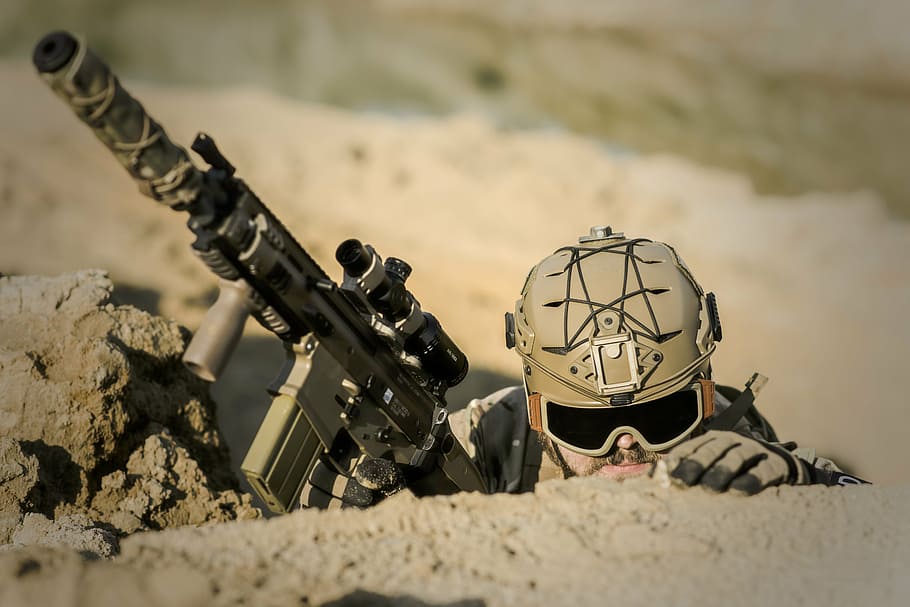 Man Holding Gray Tactical Rifle, War, Desert, Guns, - Soldier In A Foxhole - HD Wallpaper 