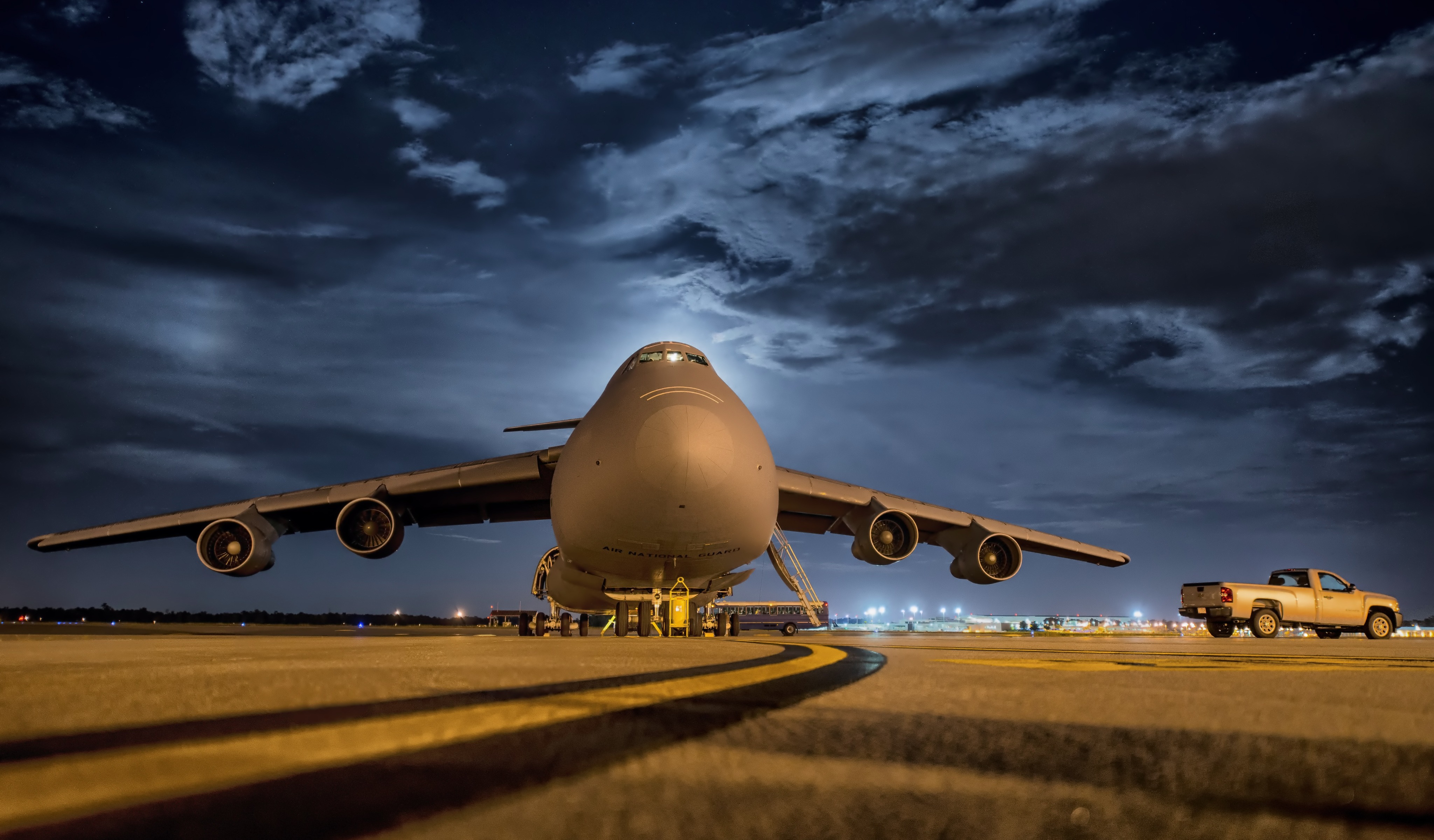 Air Force At Night - HD Wallpaper 