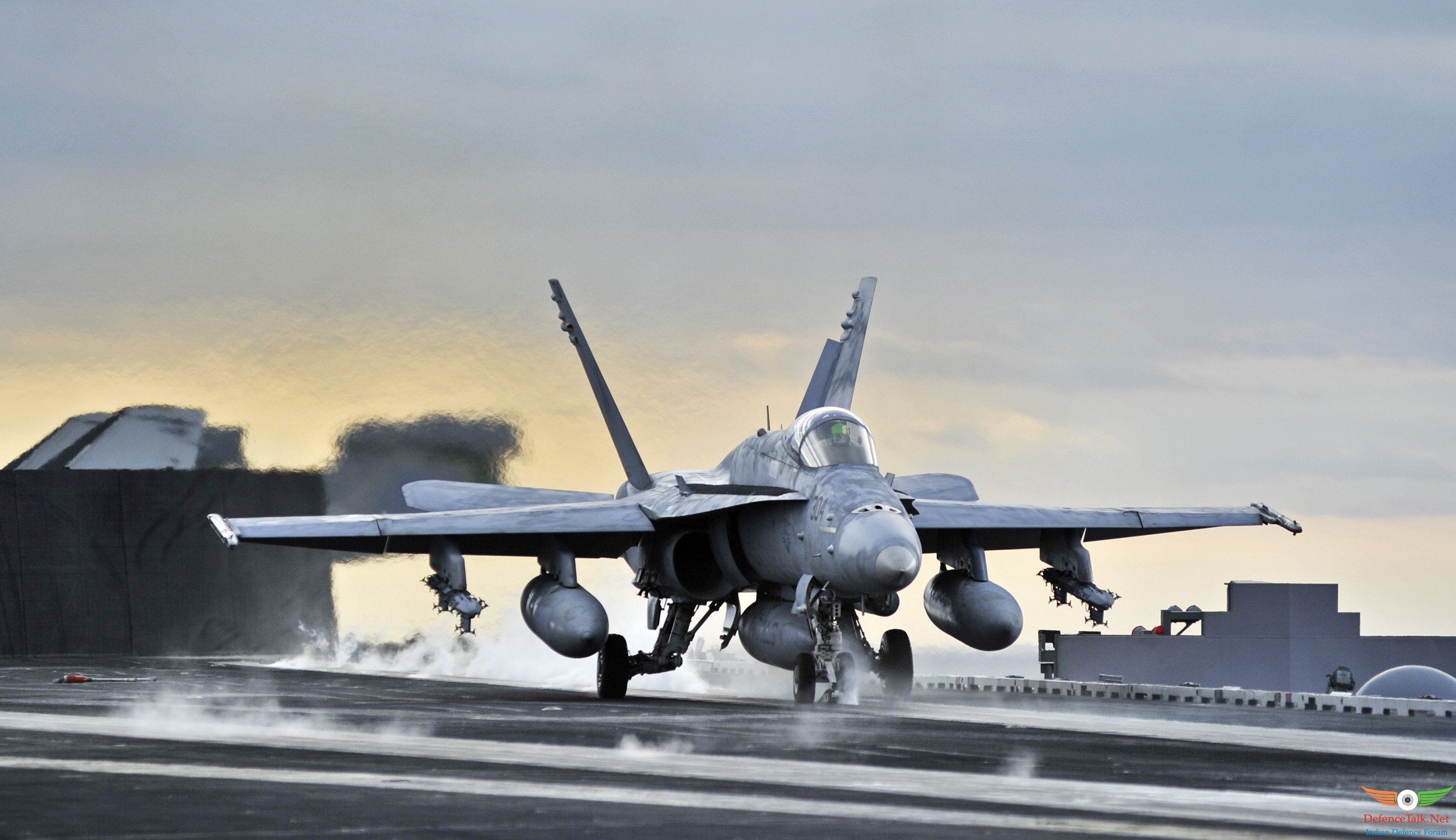 F A 18 Hornet - HD Wallpaper 