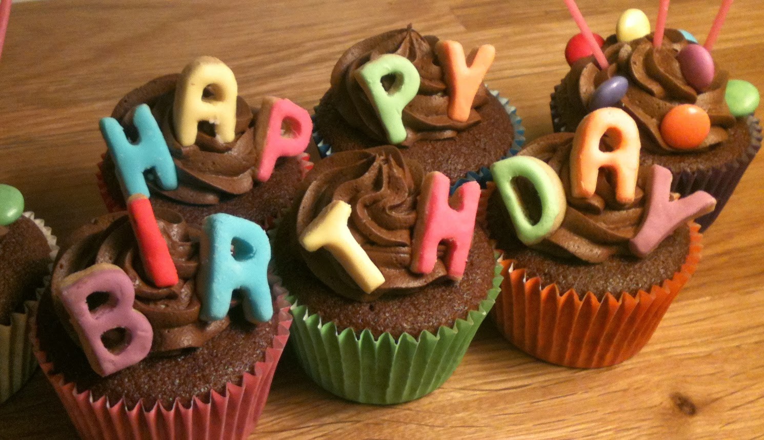 Chocolate Cupcake Happy Birthday - HD Wallpaper 