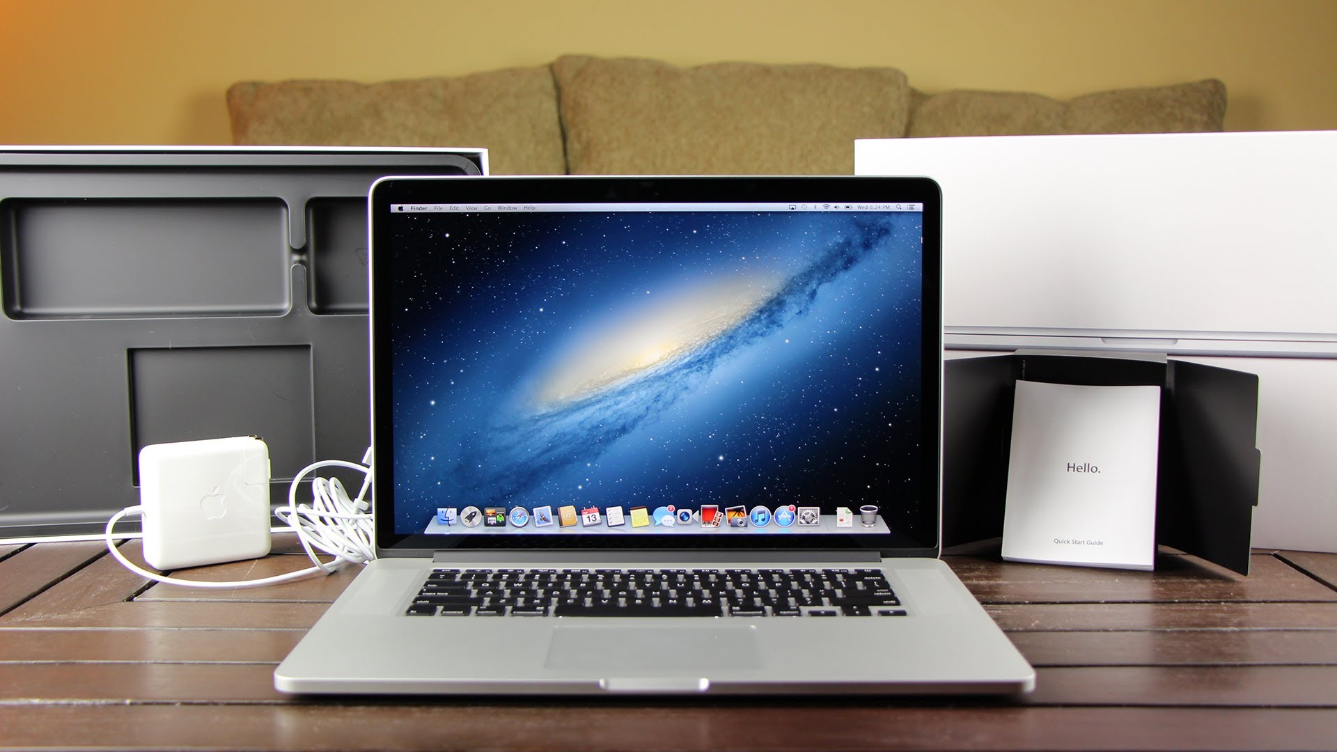 Macbook Pro Early 2015 Staingate - HD Wallpaper 