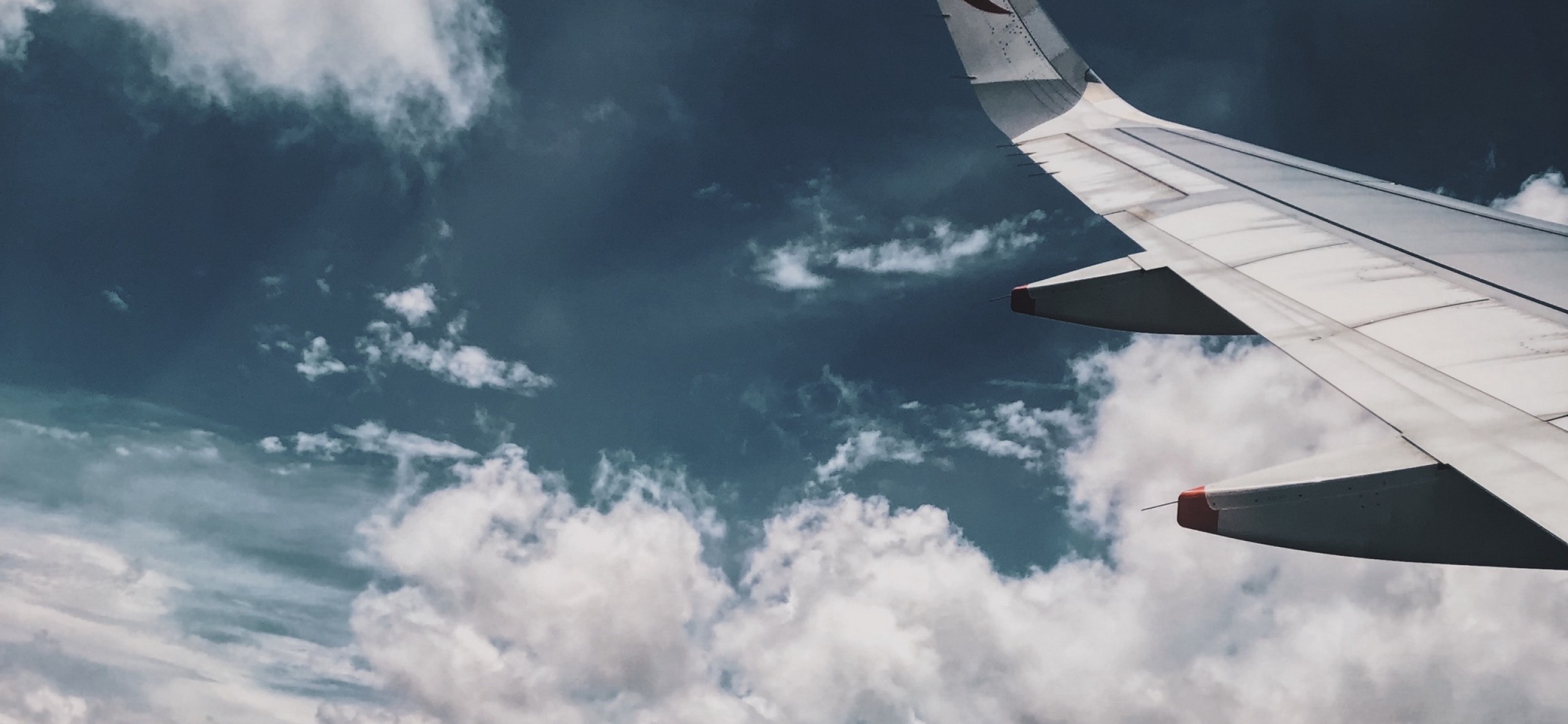 2560 X 1440 Plane - HD Wallpaper 