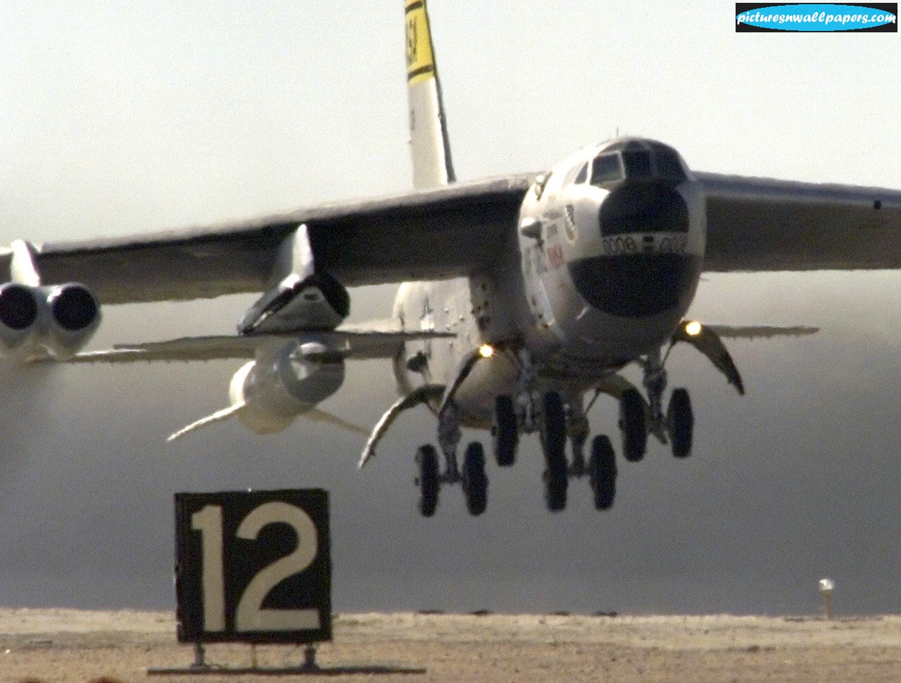 Aircraft Fighter Plane Tacked With Missiles 302386 - Nasa X43a Mach 9.8 - HD Wallpaper 