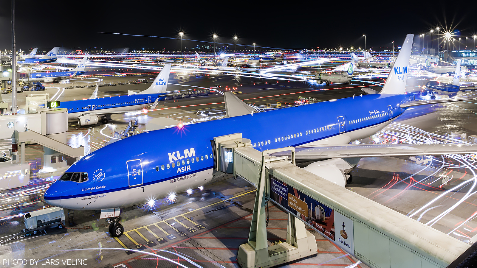 Larsveling - Klm Night - HD Wallpaper 