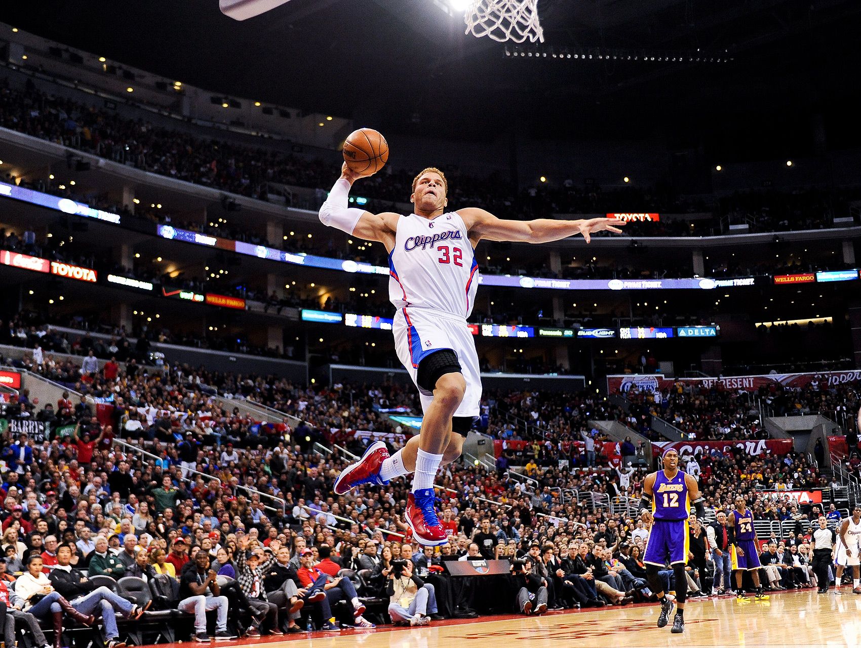 Blake Griffin Clippers Dunk - HD Wallpaper 