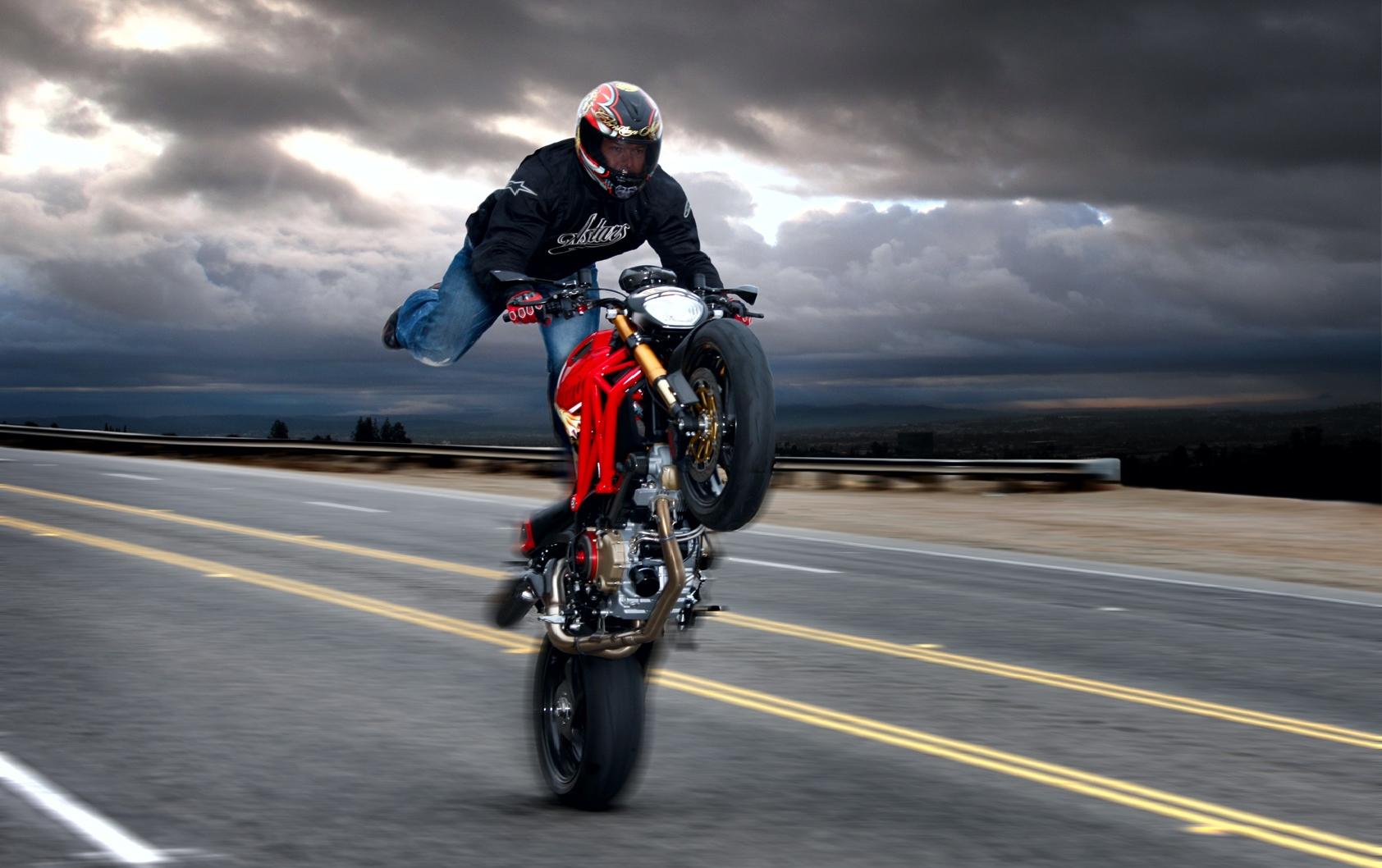 Hd Wallpapers Download For Desktop, Mobile - Bike Racer Images Hd - 1684x1058 Wallpaper Hd Wallpapers Download For Desktop, Mobile - Bike Racer Images Hd - 1684x1058 Wallpaper