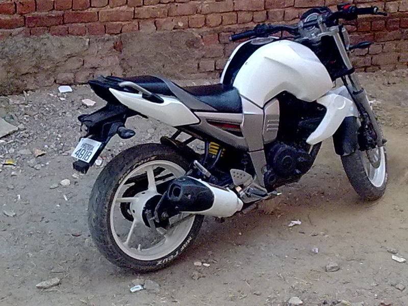 Yamaha Fz 2010 Modified - 800x600 Wallpaper Yamaha Fz 2010 Modified - 800x600 Wallpaper