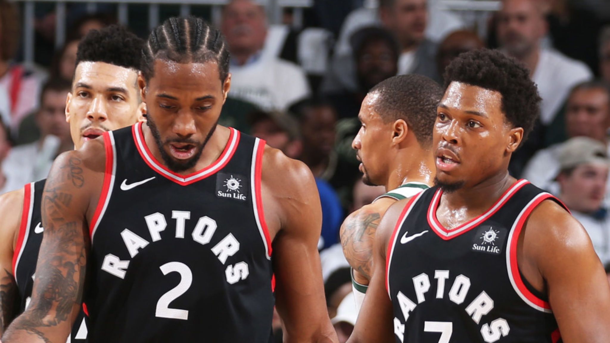 Kawhi Leonard And Kyle Lowry In Action During The Raptors& - Kawhi Leonard And Kyle Lowry - HD Wallpaper 