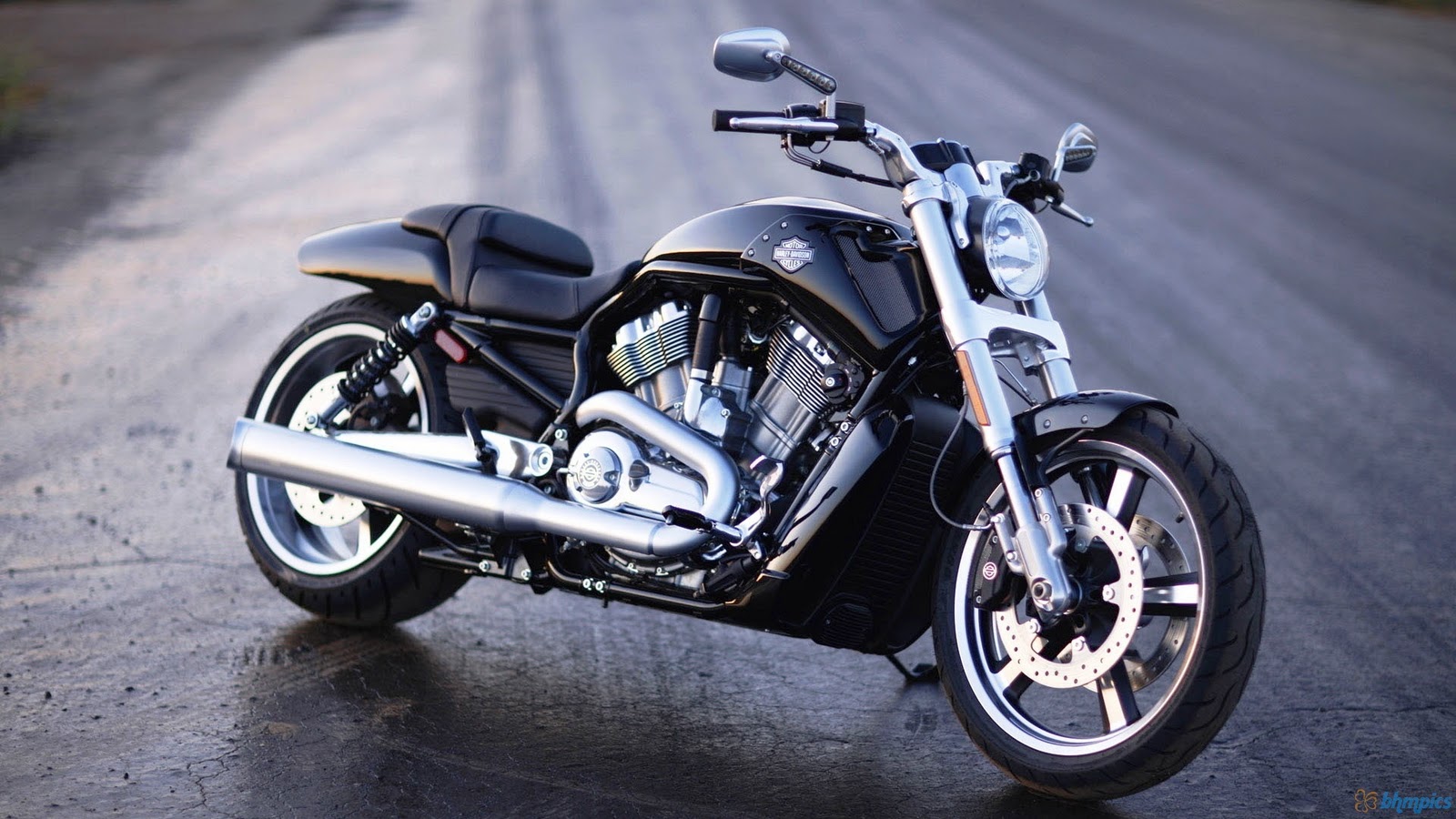 Harley Davidson Wallpaper Bikes - HD Wallpaper 