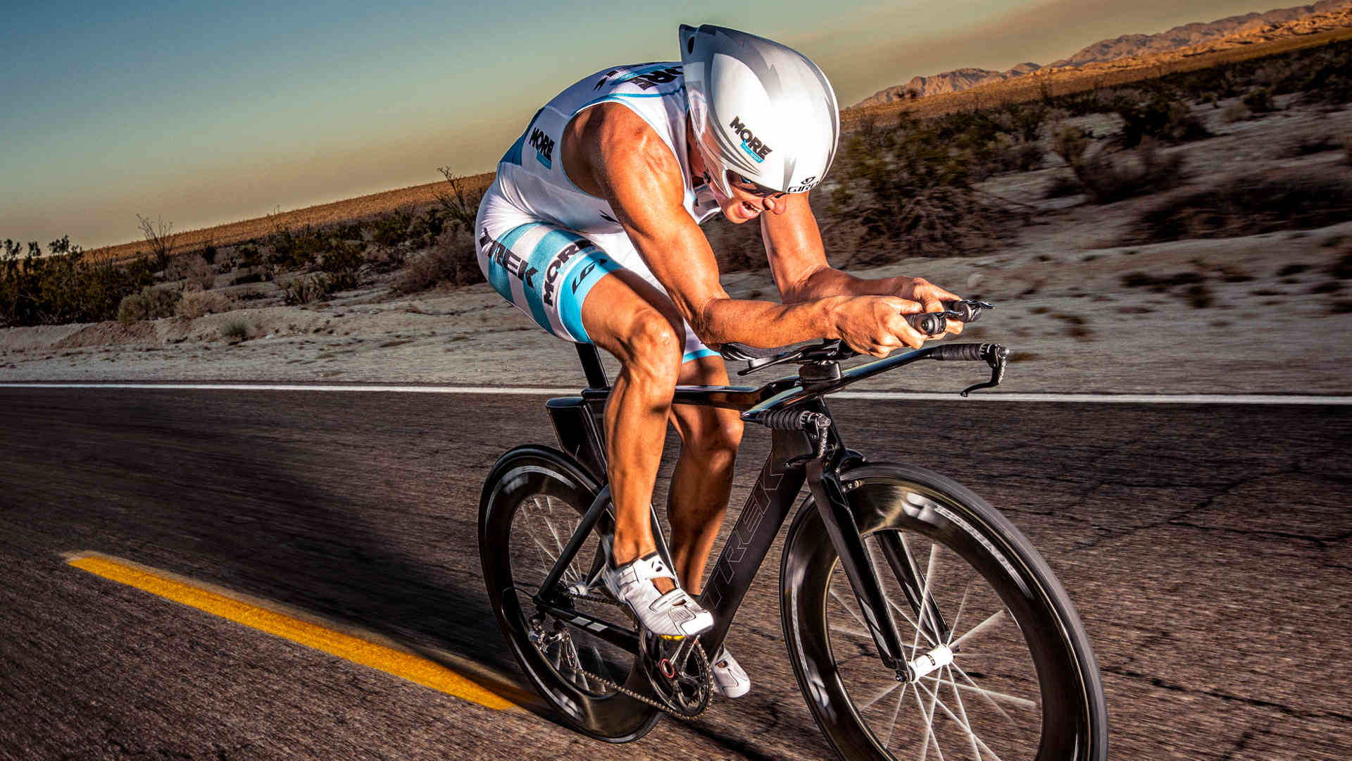 Triathlon Biking - HD Wallpaper 