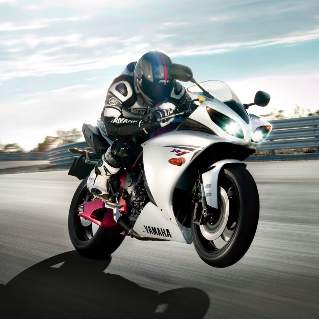Yamaha Bike - HD Wallpaper 