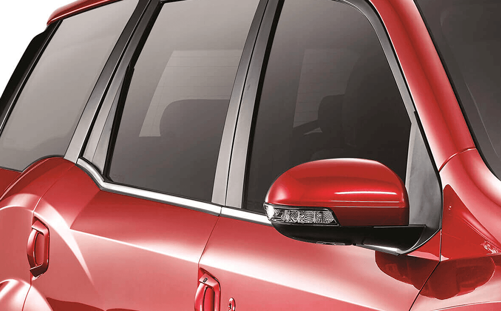 Window Chrome Lining - Mahindra Xuv500 - HD Wallpaper 