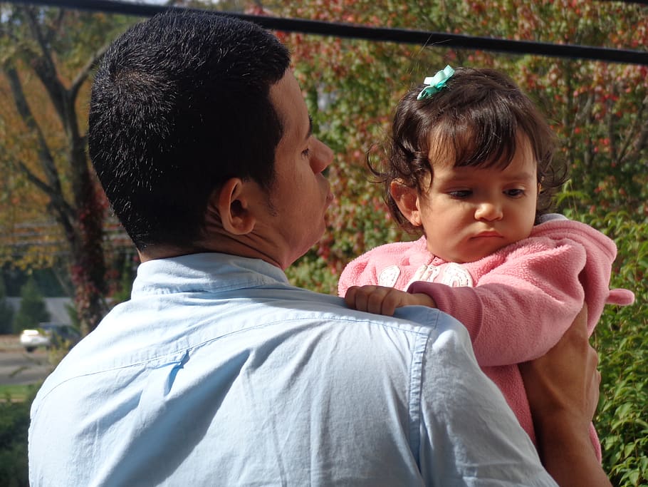 Family, Familia, Padre, Father, Hija, Daughter, Bebe, - Toddler - HD Wallpaper 