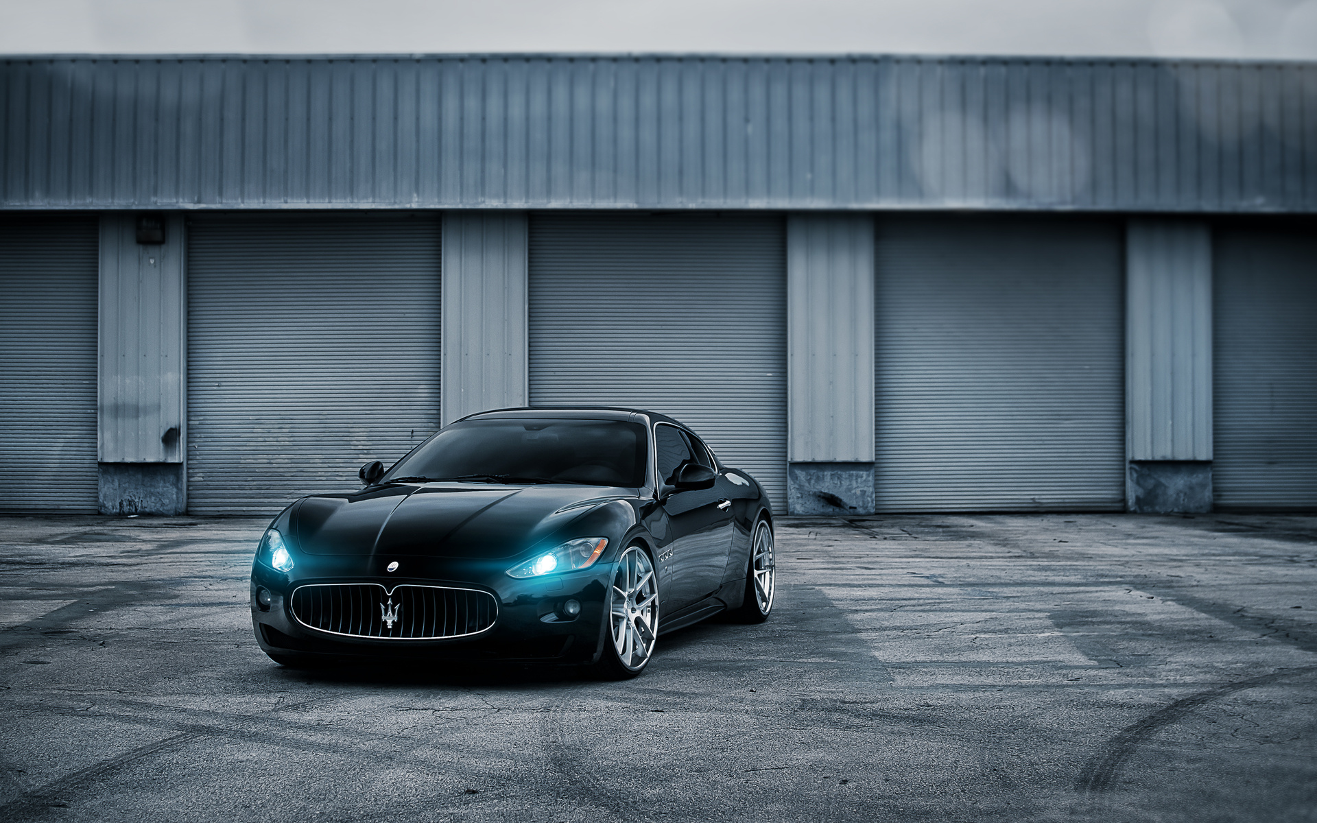Black Luxury Car Maserati - HD Wallpaper 