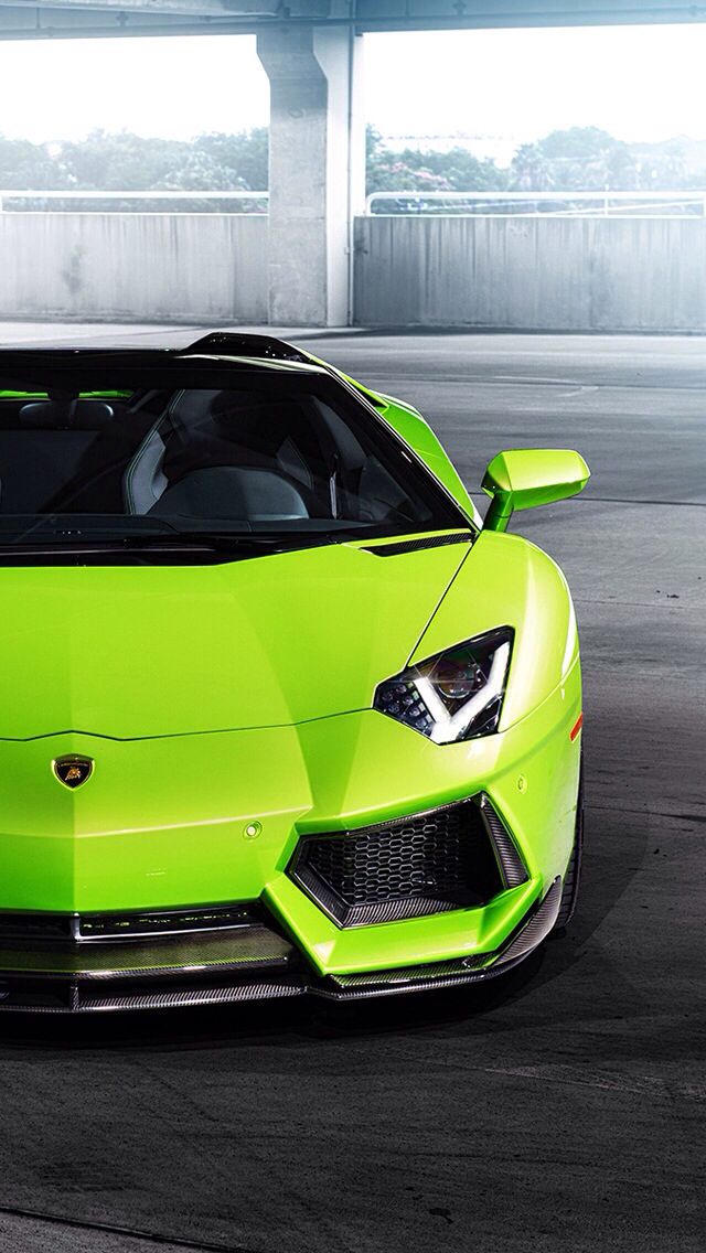 Green Lamborghini Wallpaper Iphone - HD Wallpaper 