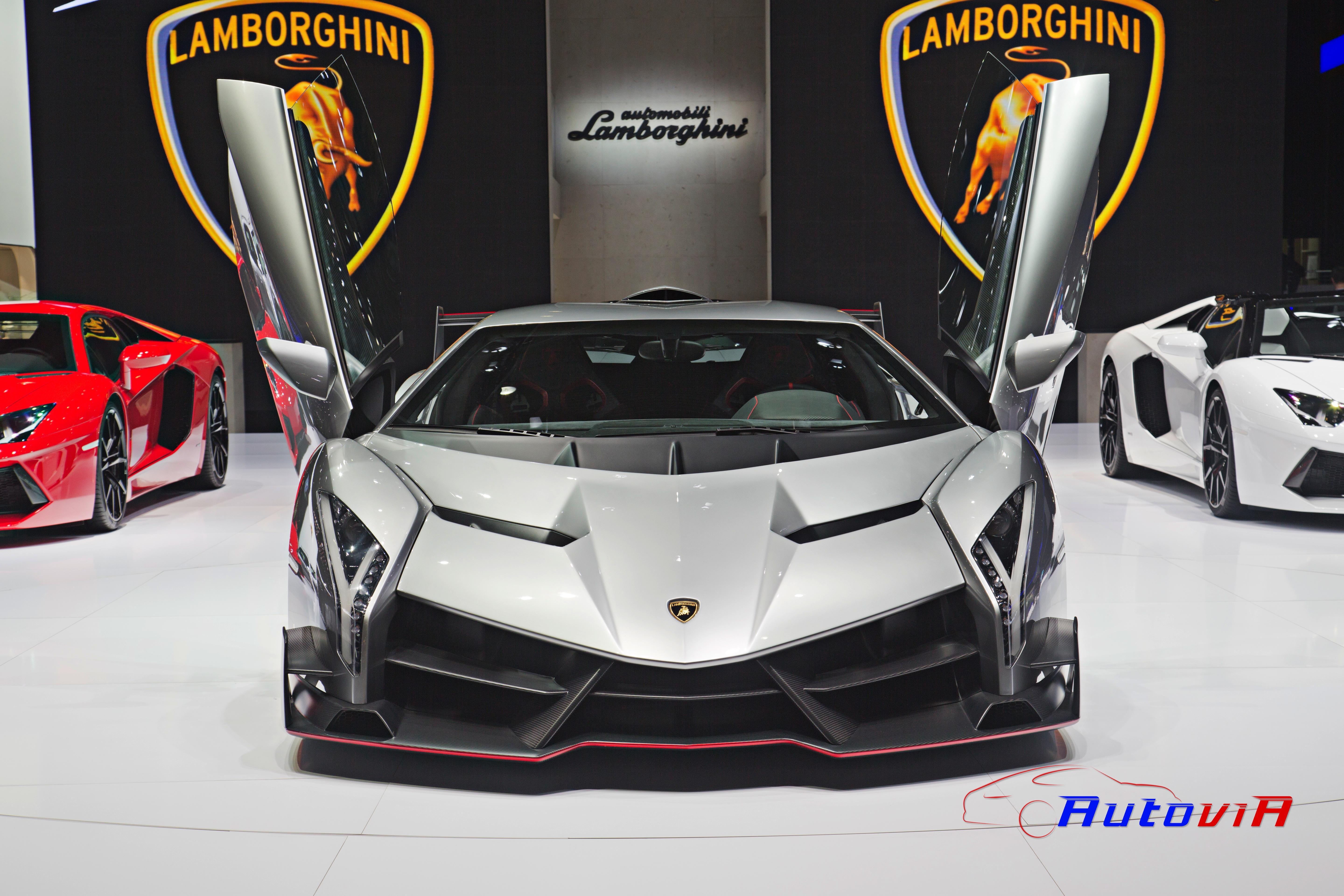 Lamborghini Veneno Cars - Lamborghini Gold Lamborghini Veneno Car - HD Wallpaper 