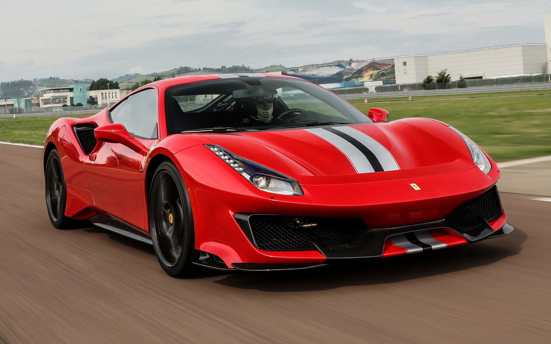 Ferrari - HD Wallpaper 