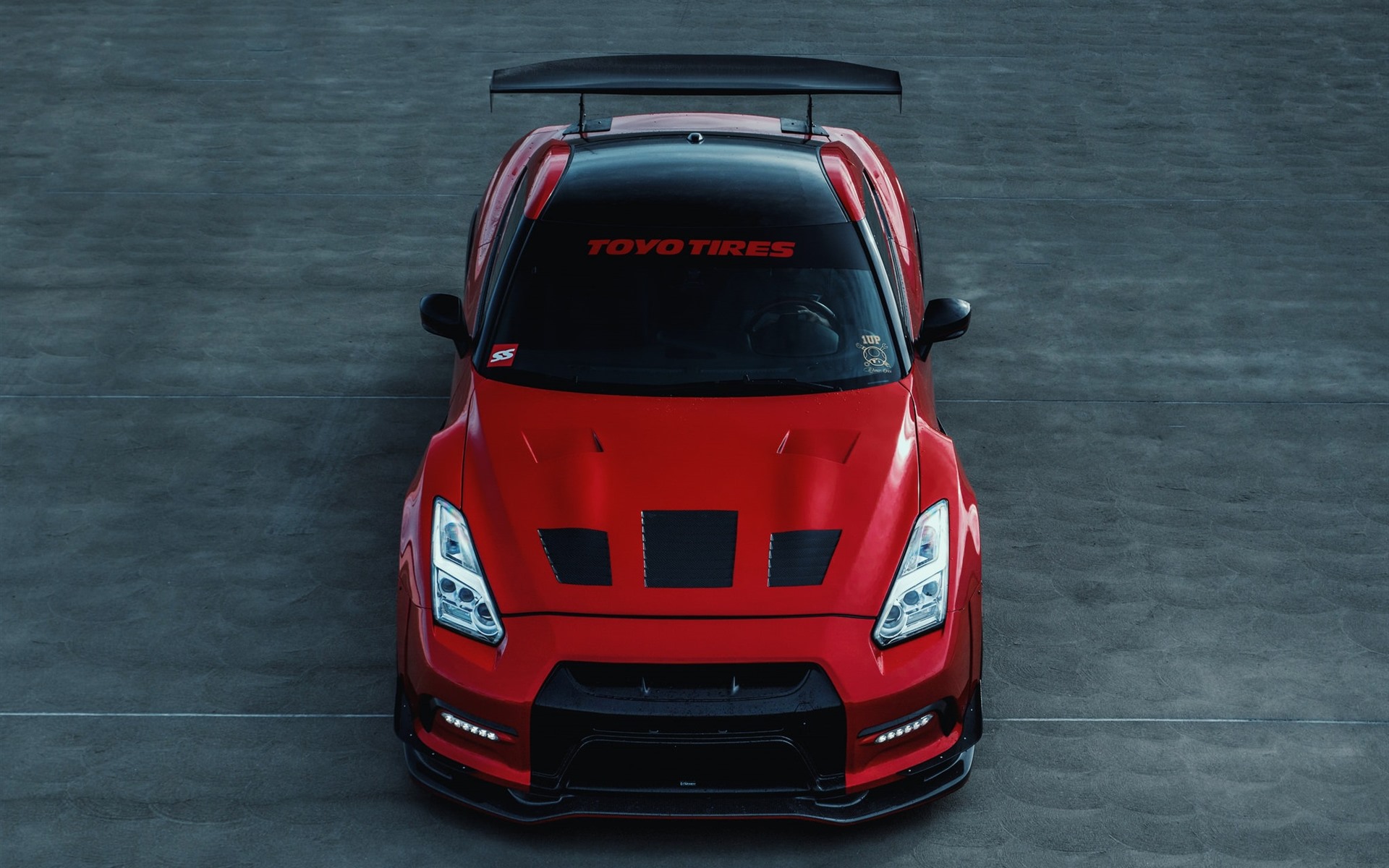 Wallpaper Nissan Gt-r R35 Red Car Front View - HD Wallpaper 